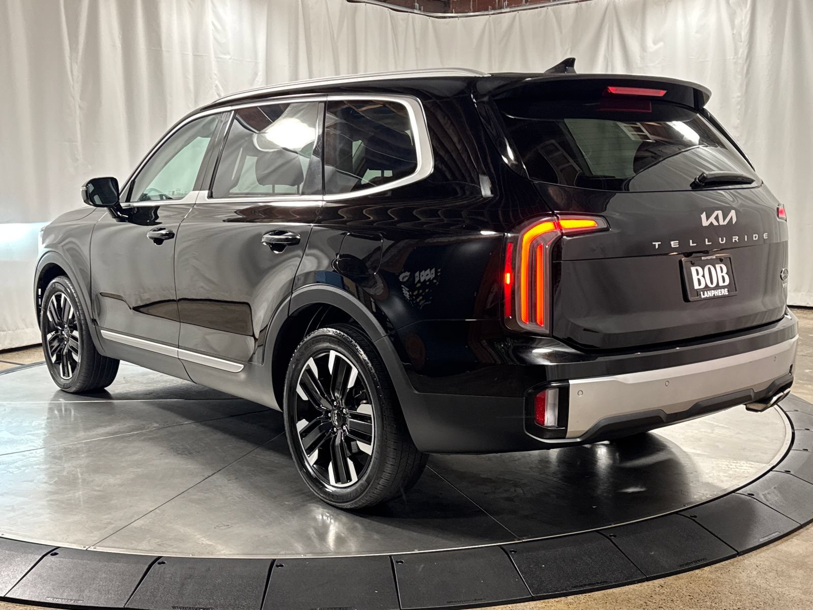 Used 2023 Kia Telluride SX AWD/4WD image 9