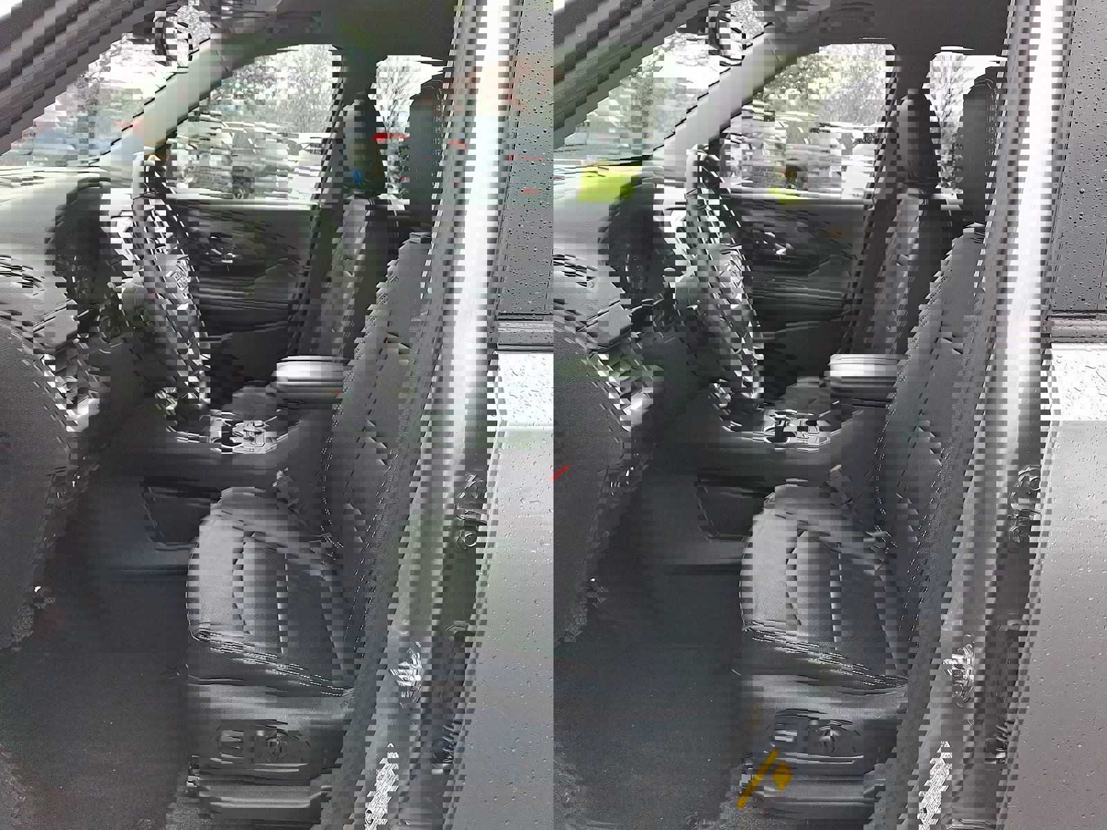 Used 2024 GMC Terrain SLT image 13