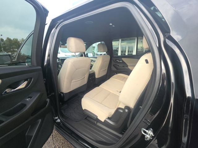 Used 2022 Chevrolet Traverse LS image 25