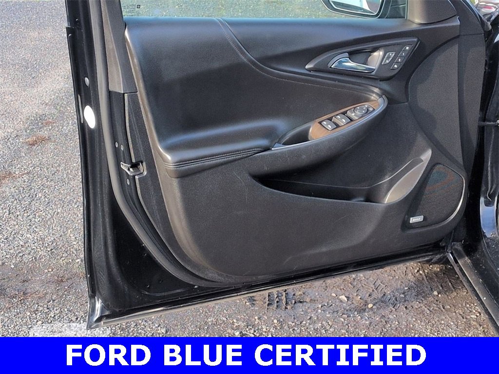 Used 2020 Chevrolet Malibu Premier image 9