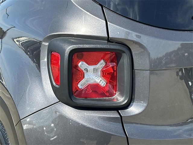 Used 2020 Jeep Renegade Latitude image 28