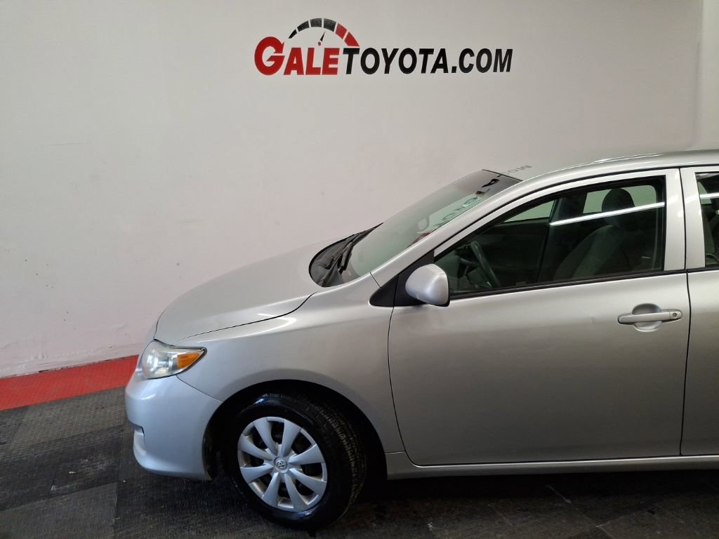 Used 2010 Toyota Corolla LE image 5