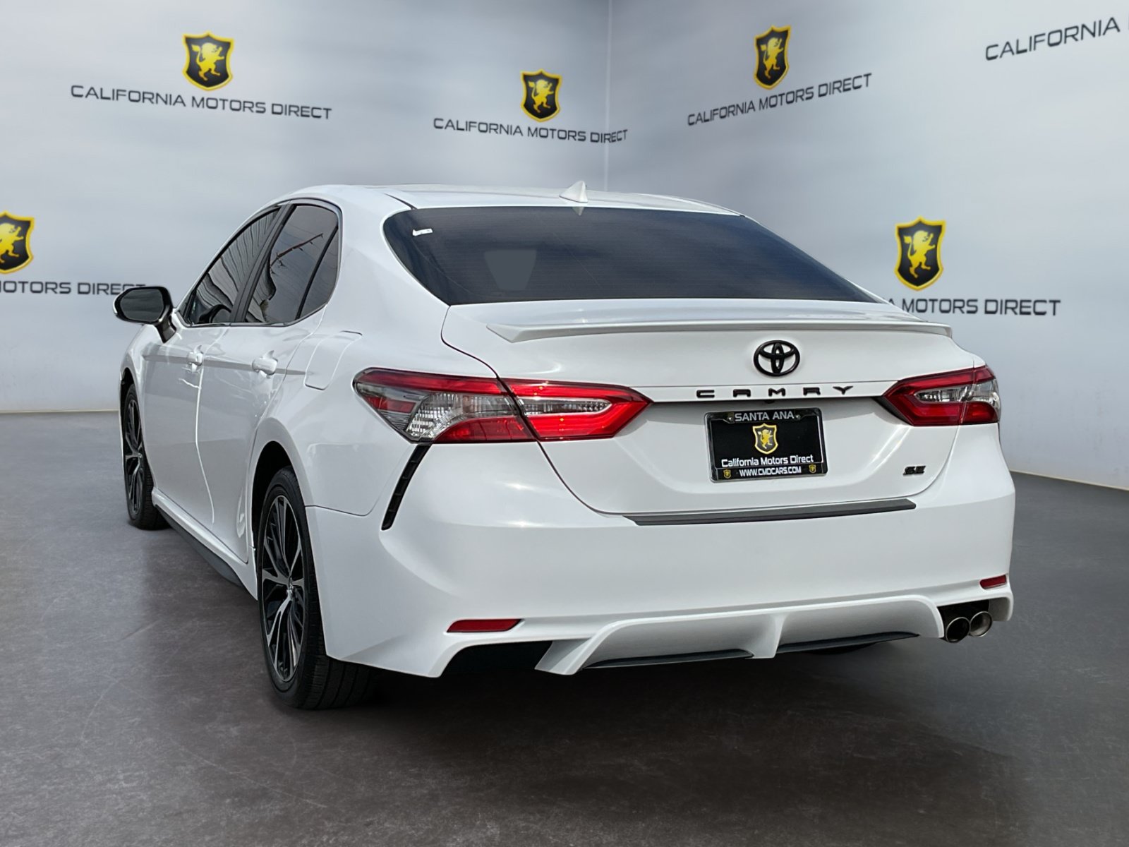 Used 2019 Toyota Camry SE FWD image 7