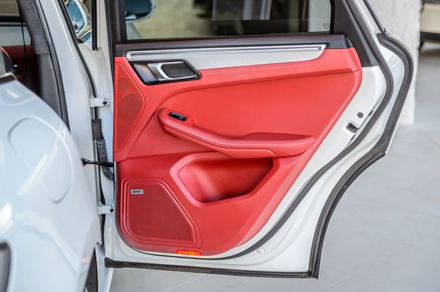 Used 2020 Porsche Macan Turbo image 51