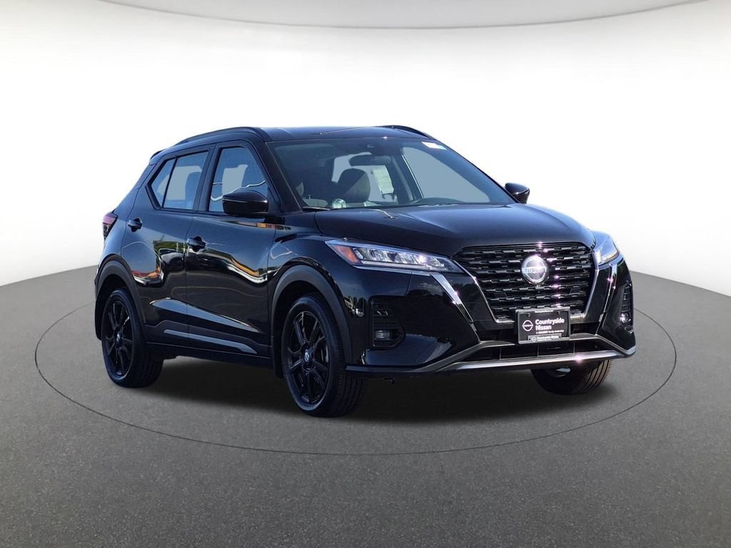 Used 2021 Nissan Kicks SR FWD image 3