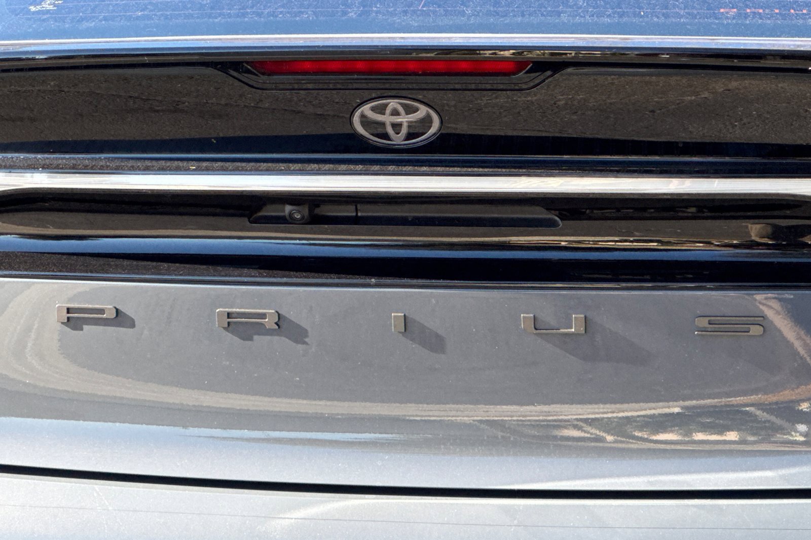 Certified 2025 Toyota Prius SE image 14