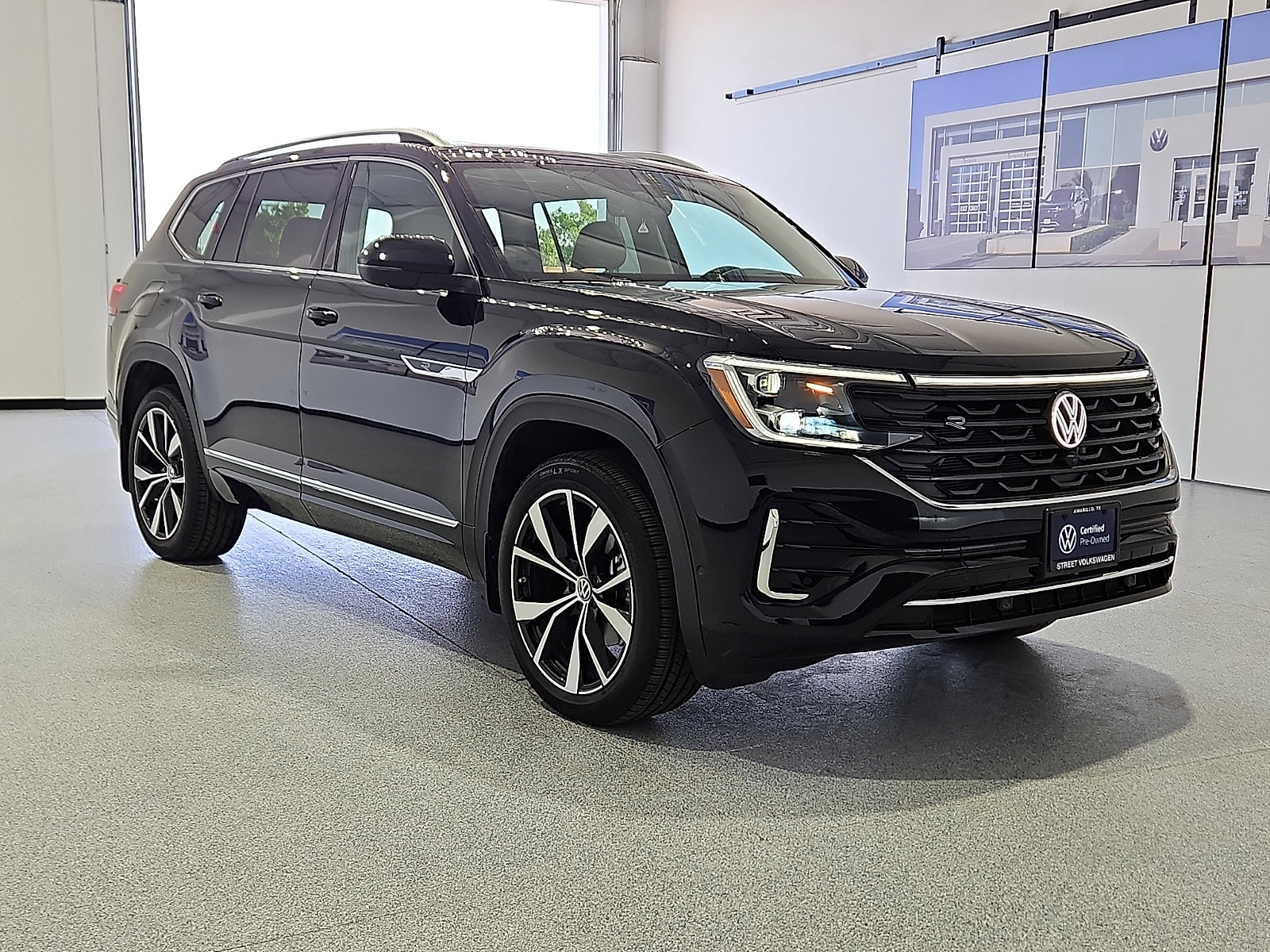 Certified 2026 Volkswagen Atlas SEL Premium R-Line AWD/4WD image 4