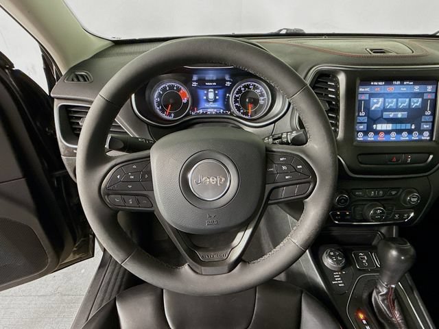Used 2022 Jeep Cherokee Trailhawk AWD/4WD image 9