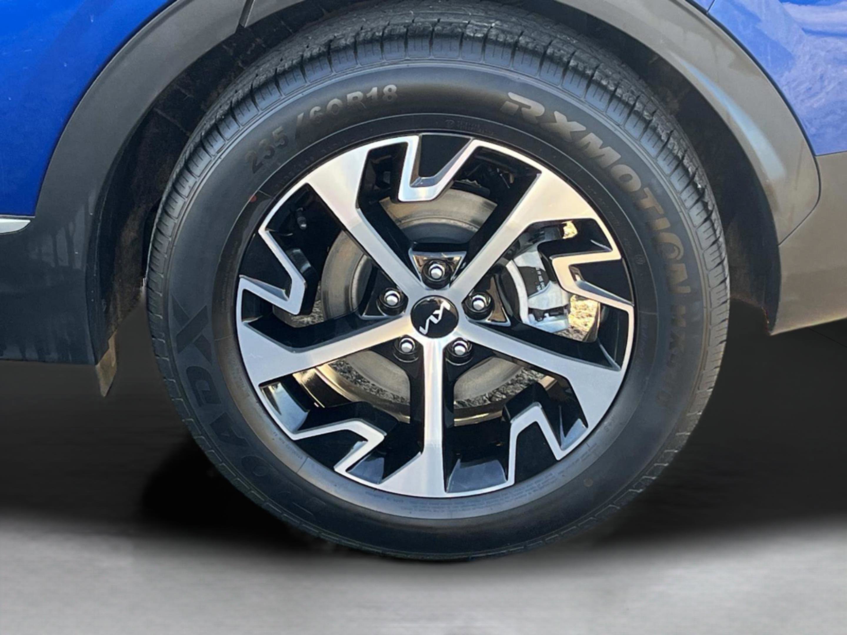 Used 2023 Kia Sportage EX image 11