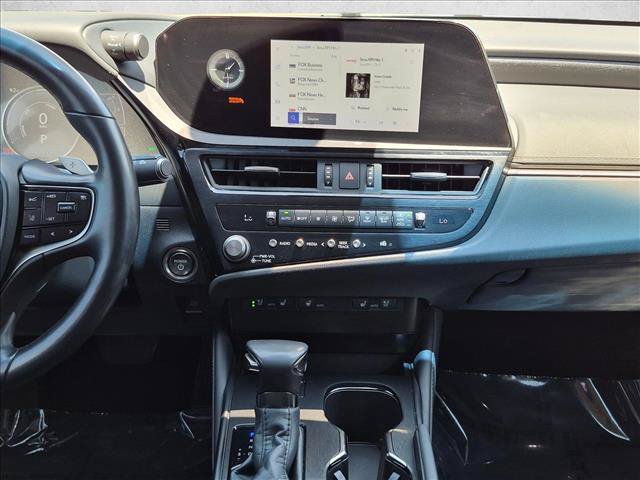 Used 2025 Lexus ES 300h w/ Premium Package FWD image 15