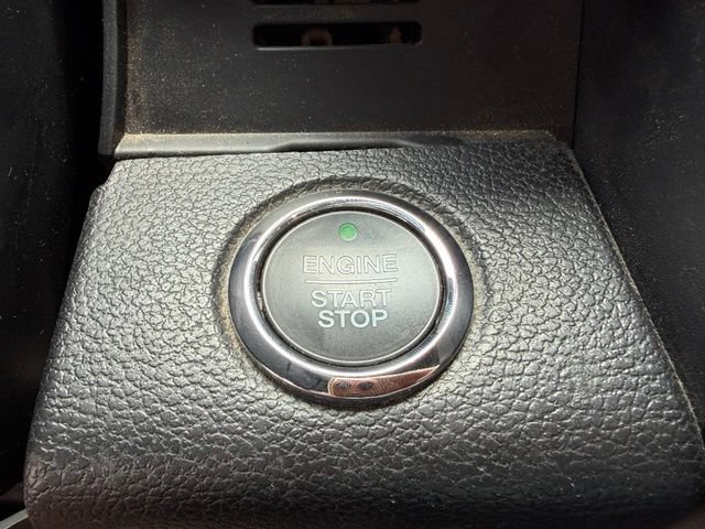 Used 2019 Ford Expedition XLT w/ Equipment Group 202A RWD image 17