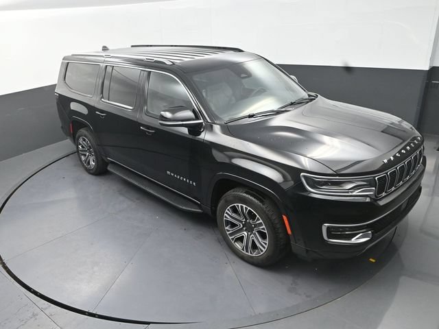 Used 2024 Jeep Wagoneer L Series II w/ Flexible Seating Group AWD/4WD image 11