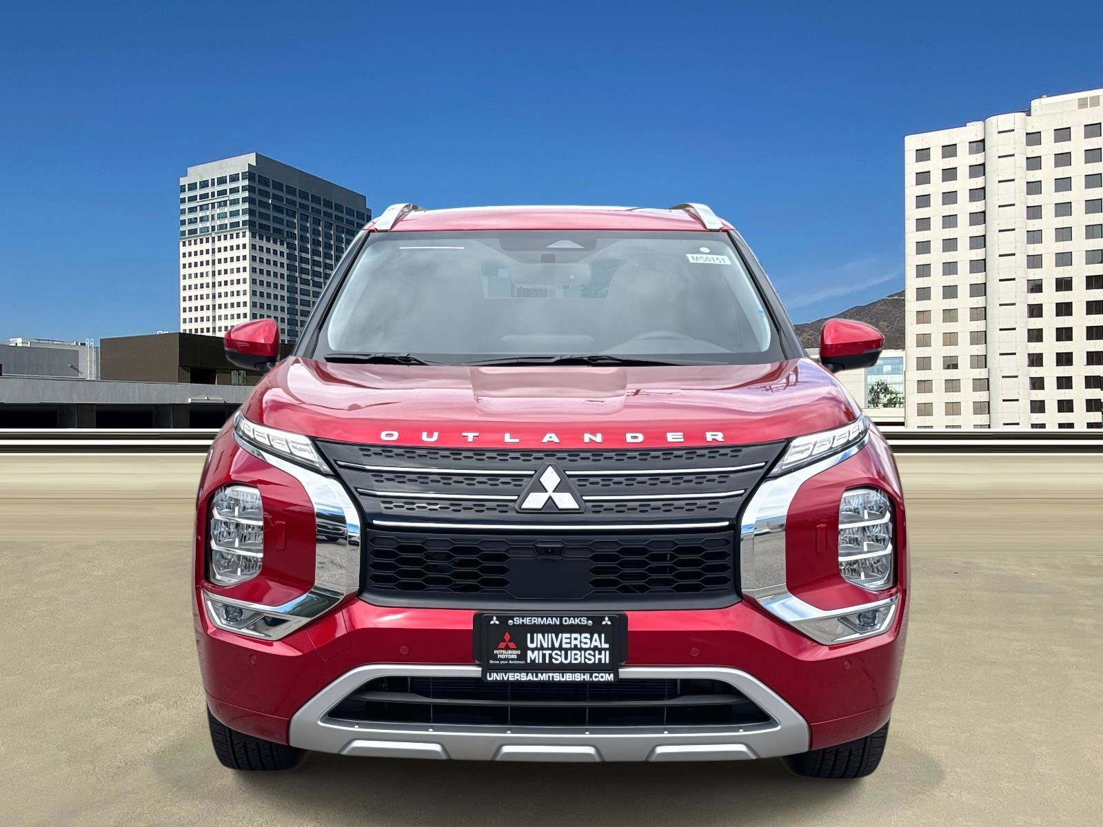 New 2025 Mitsubishi Outlander 4WD Plug-In Hybrid image 2