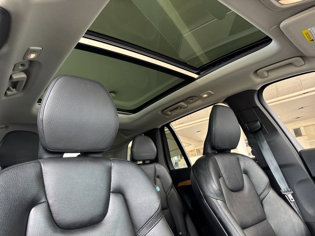 Certified 2023 Volvo XC90 B6 Plus AWD/4WD image 17
