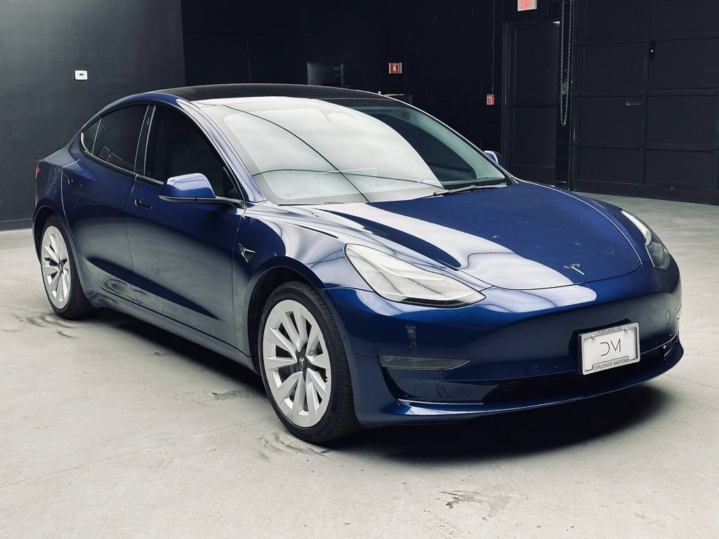 Used 2022 Tesla Model 3 Long Range AWD/4WD image 9