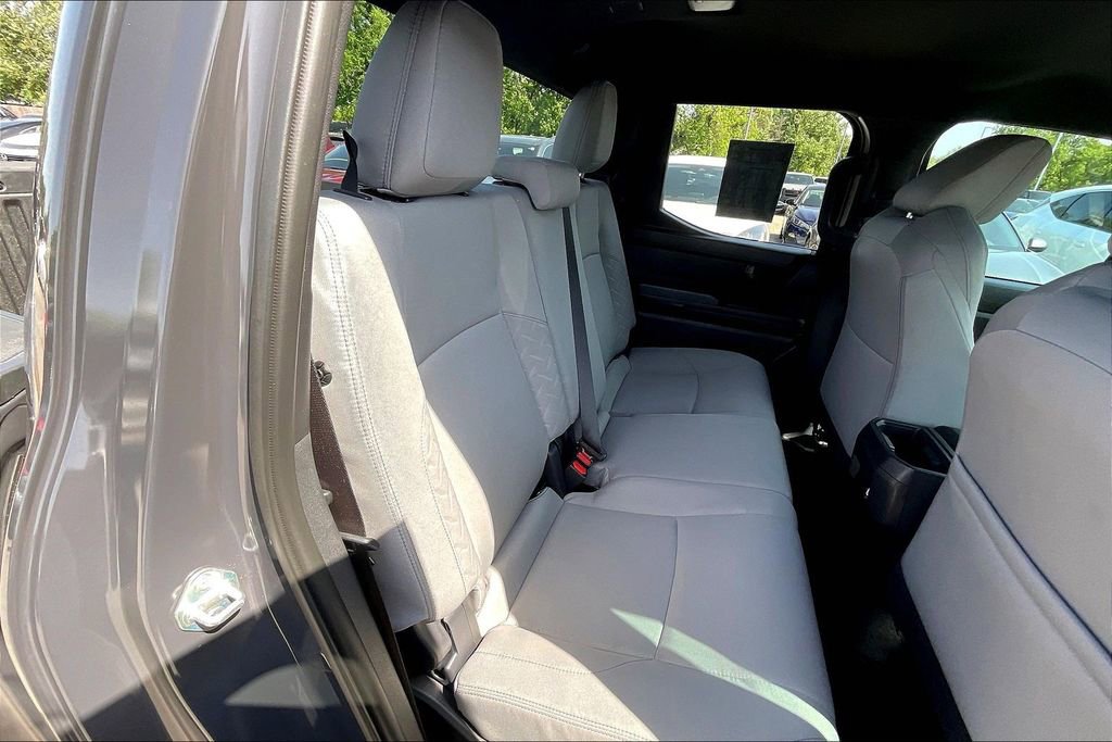 Used 2025 Toyota Tacoma SR5 AWD/4WD image 37