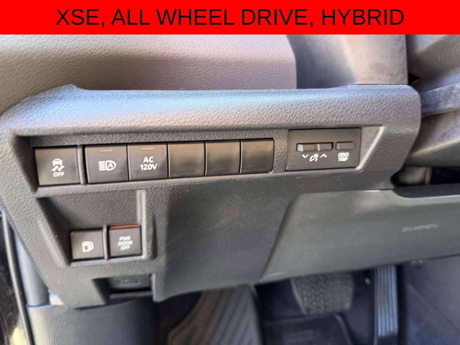 Used 2023 Toyota Sienna XSE w/ XSE Plus Package AWD/4WD image 33