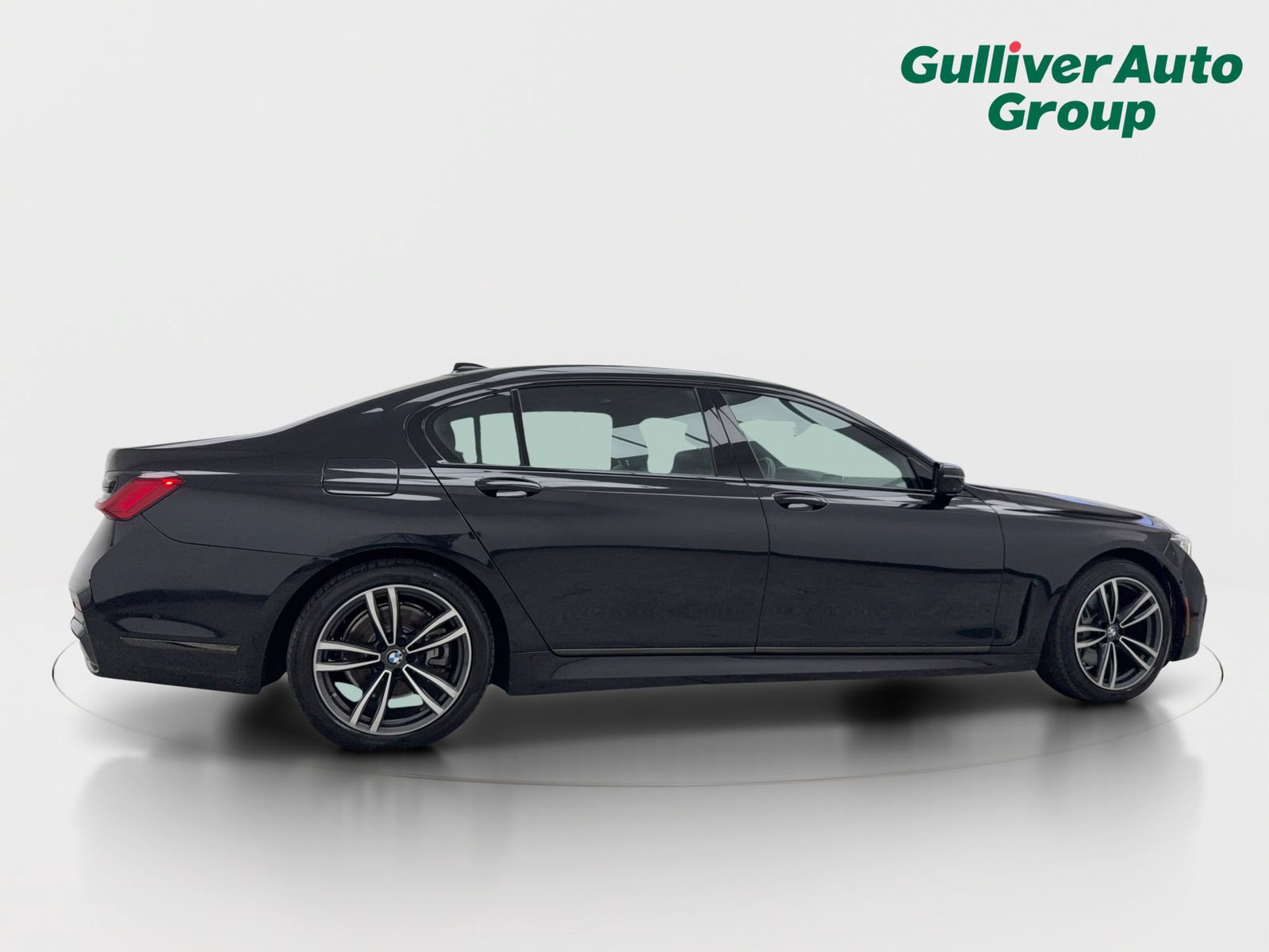 Used 2020 BMW 740i xDrive w/ M Sport Package AWD/4WD image 9