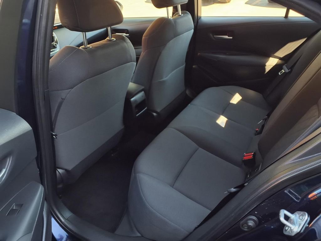 Used 2020 Toyota Corolla LE w/ Carpet Mat Package (TMS) image 17