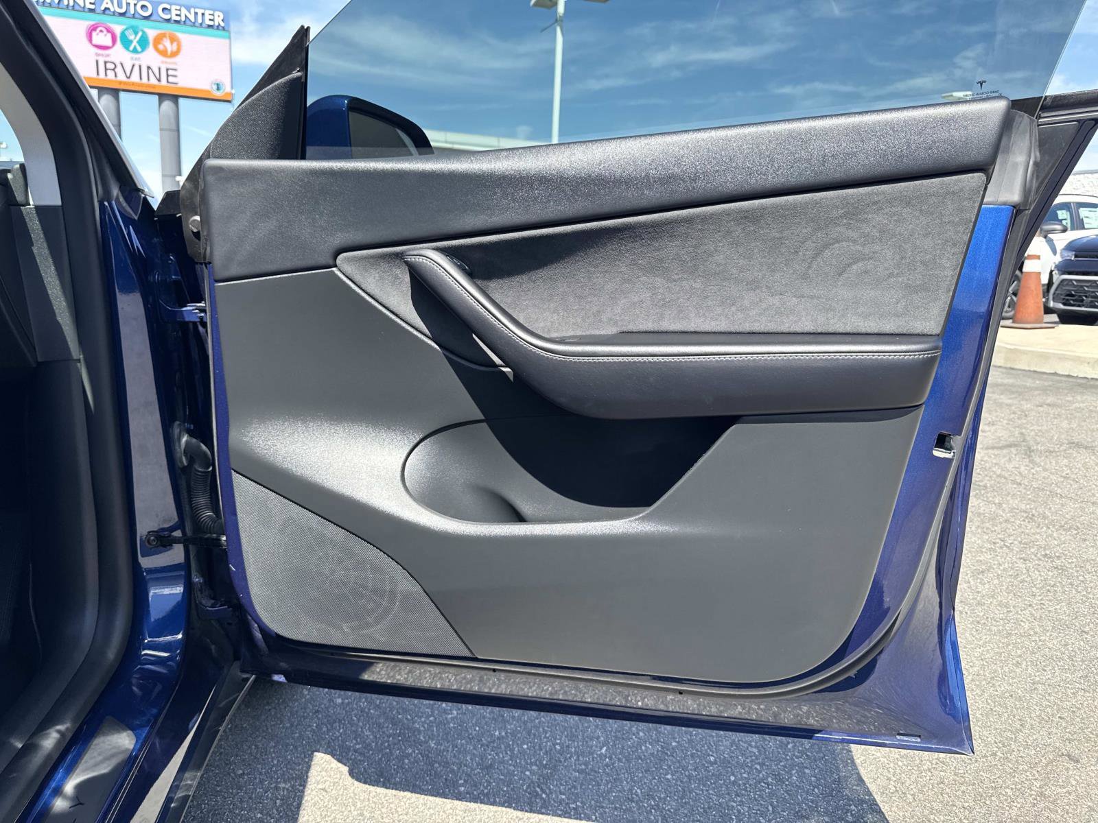 Used 2022 Tesla Model Y Performance image 28