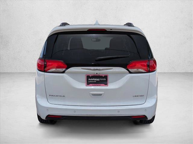 Used 2020 Chrysler Pacifica Limited FWD image 7