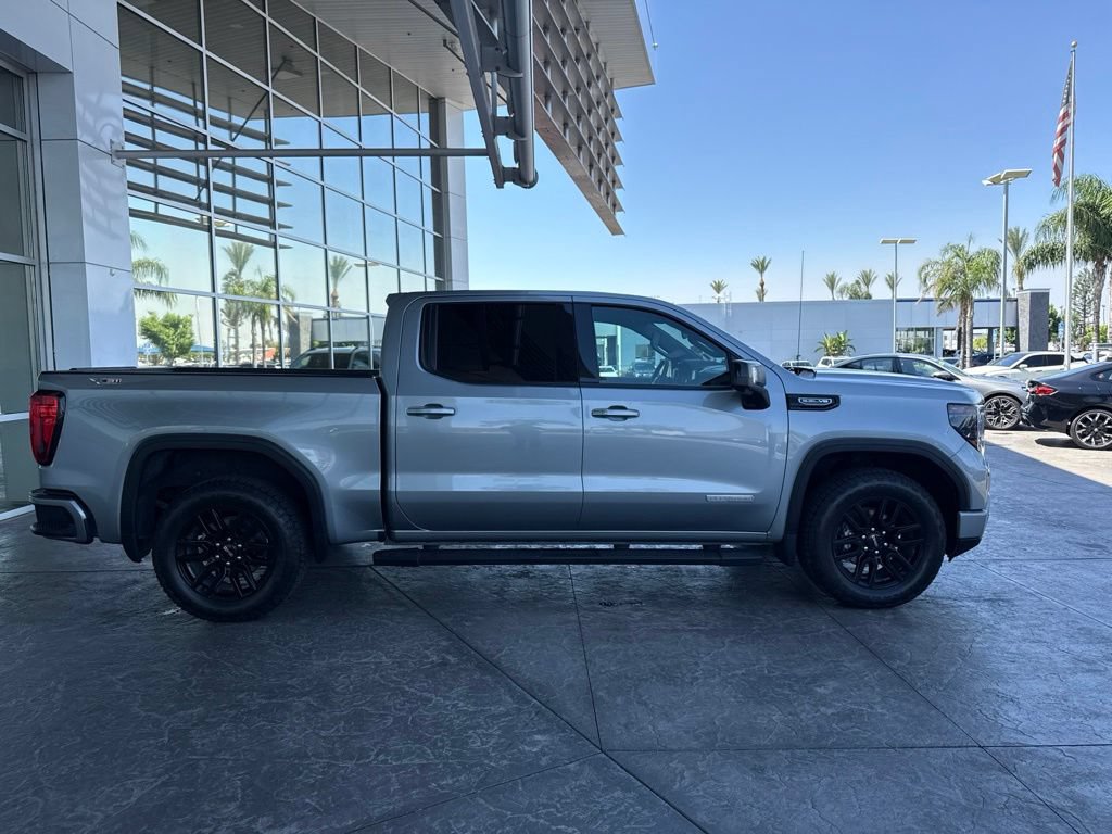 Used 2023 GMC Sierra 1500 Elevation w/ Elevation Premium Package AWD/4WD image 3