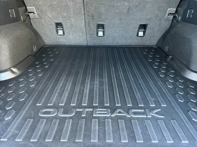 Used 2023 Subaru Outback Premium AWD/4WD image 17