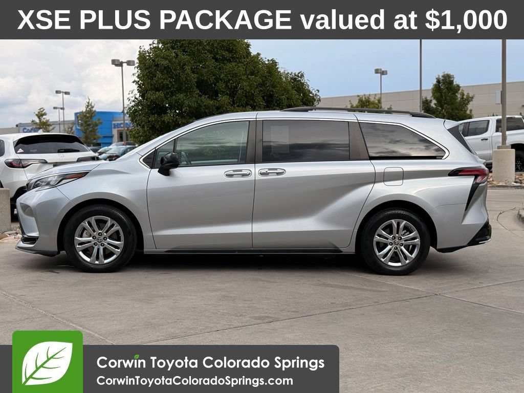 Used 2023 Toyota Sienna XSE w/ XSE Plus Package AWD/4WD image 4