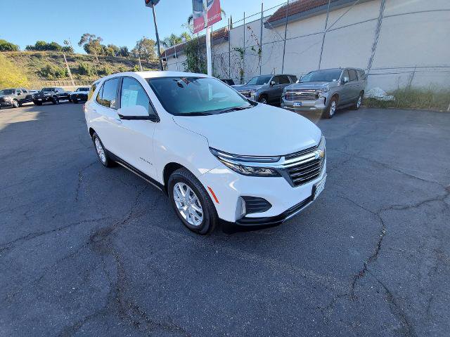 Used 2023 Chevrolet Equinox LT image 2