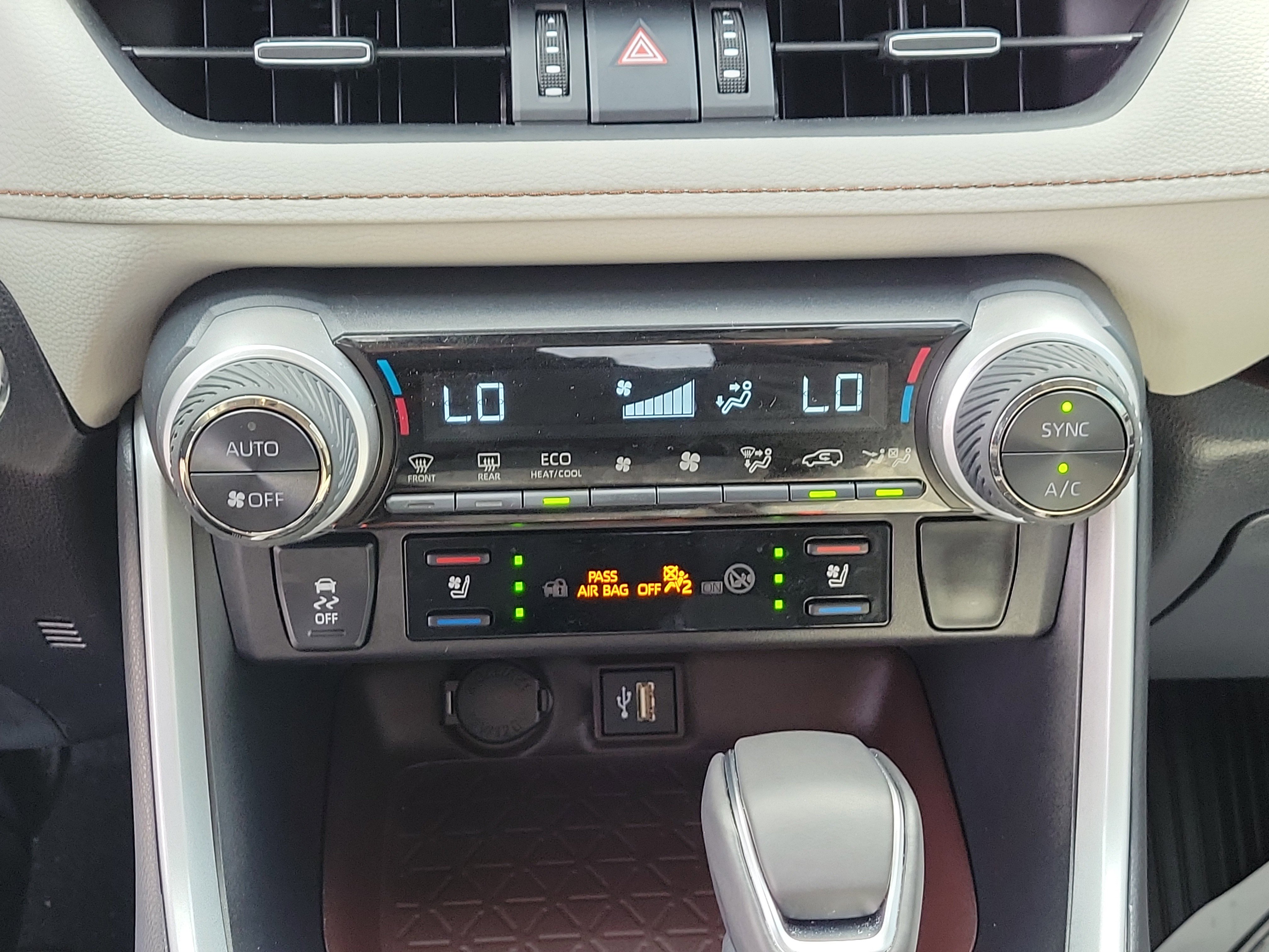 Used 2025 Toyota RAV4 Limited w/ Weather Package image 30