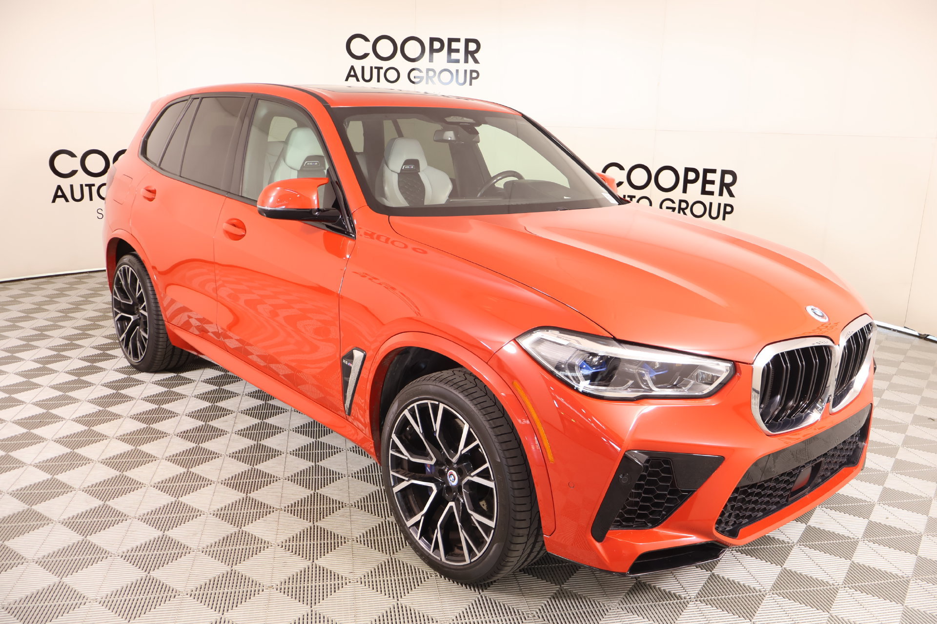 Used 2023 BMW X5 M w/ Executive Package AWD/4WD image 1