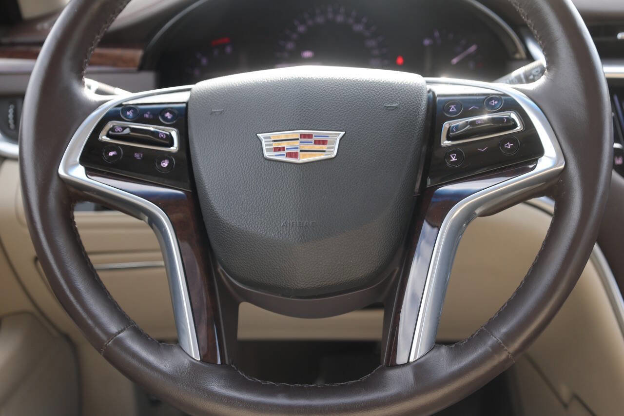 Used 2016 Cadillac XTS Luxury w/ Driver Awareness Package image 18