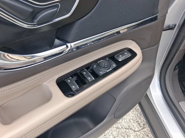 Used 2020 Lincoln Corsair Reserve FWD image 15