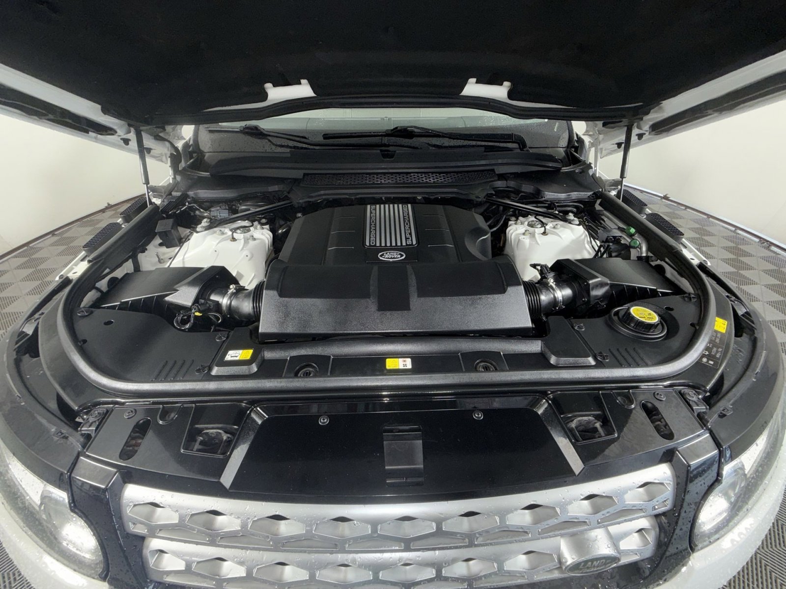 Used 2016 Land Rover Range Rover Sport HSE AWD/4WD image 28