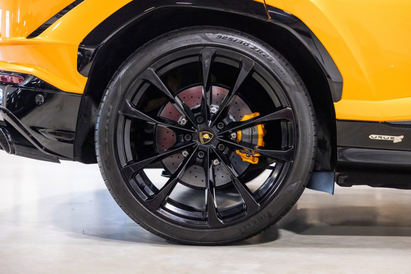 Used 2024 Lamborghini Urus S AWD/4WD image 27