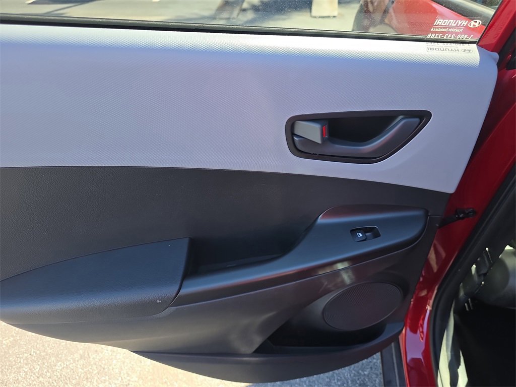 Used 2021 Hyundai Kona SEL image 8