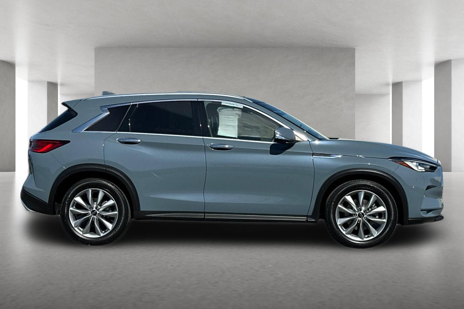 Used 2022 INFINITI QX50 Luxe image 3