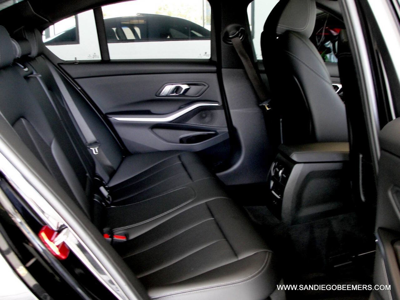 Used 2023 BMW 330i Sedan w/ M Sport Package RWD image 34