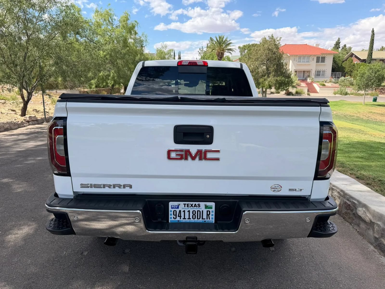 Used 2018 GMC Sierra 1500 SLT w/ Enhanced Driver Alert Package RWD image 4