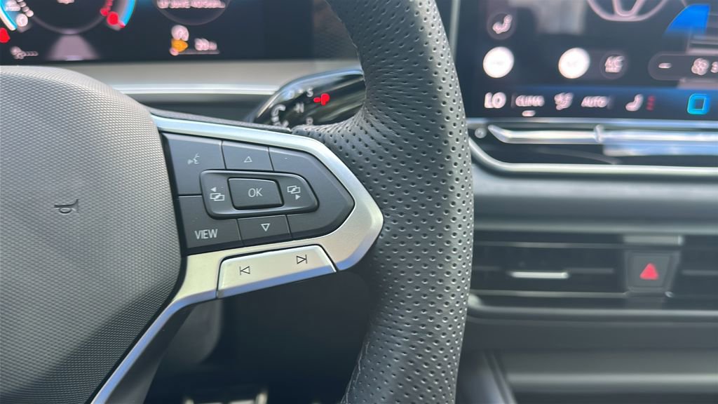 New 2026 Volkswagen Tiguan SE R-Line image 24