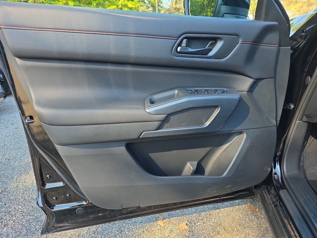 New 2026 Nissan Pathfinder Rock Creek AWD/4WD image 19