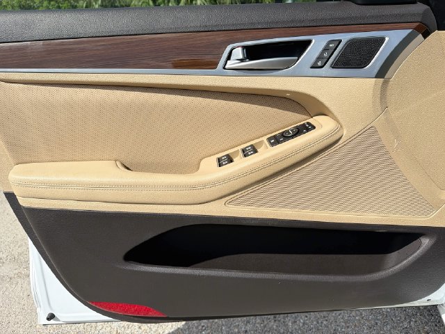 Used 2019 Genesis G80 3.8 RWD image 19