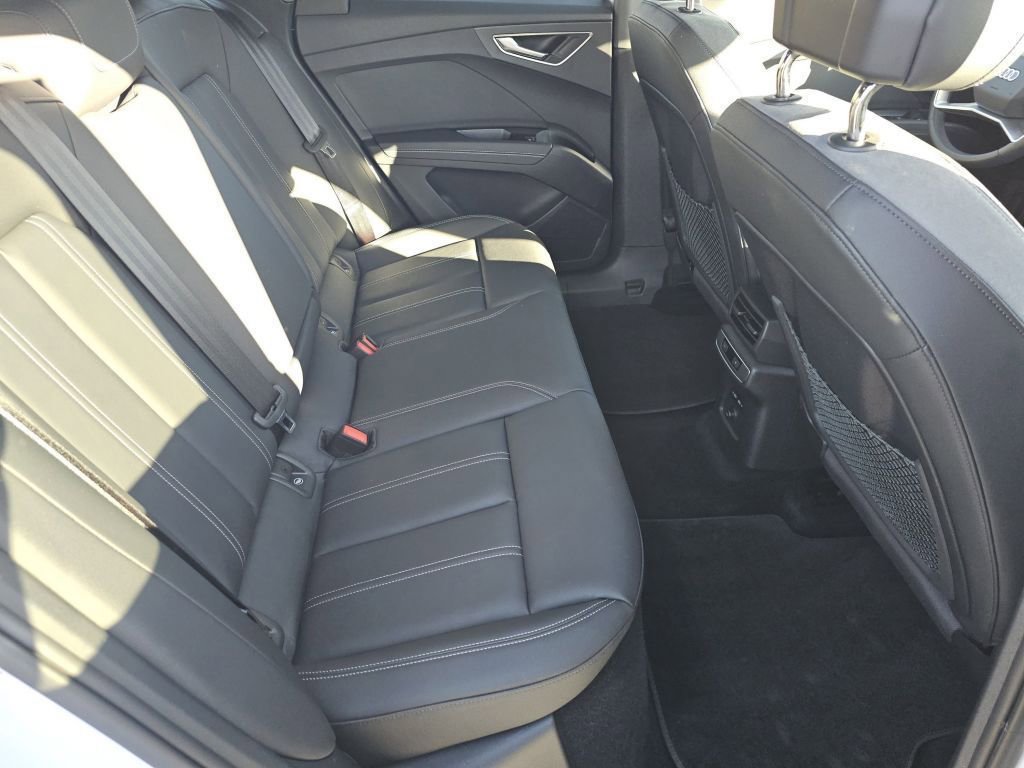 Used 2023 Audi Q4 e-tron Premium w/ Convenience Package image 5