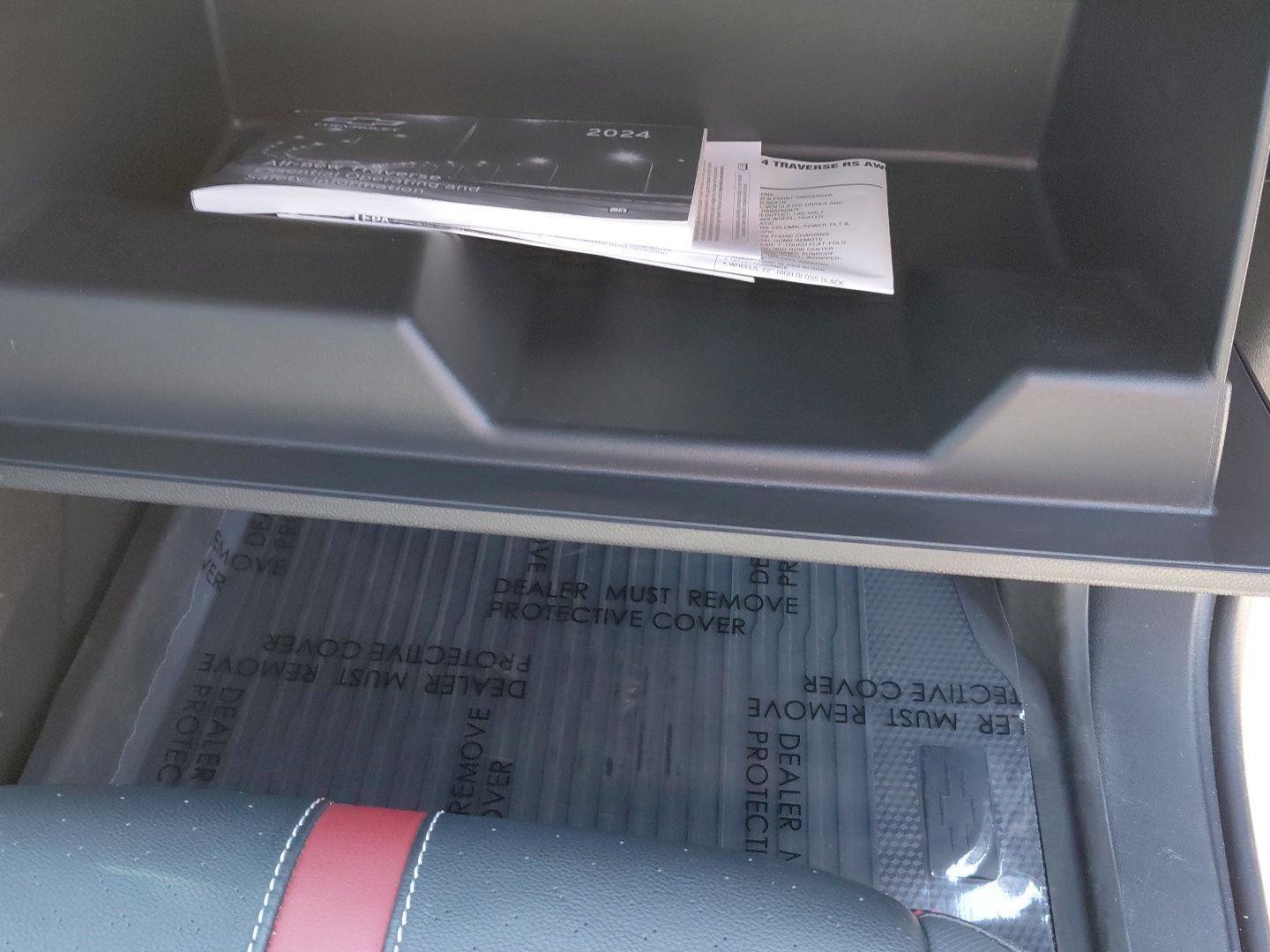 Used 2024 Chevrolet Traverse RS image 12