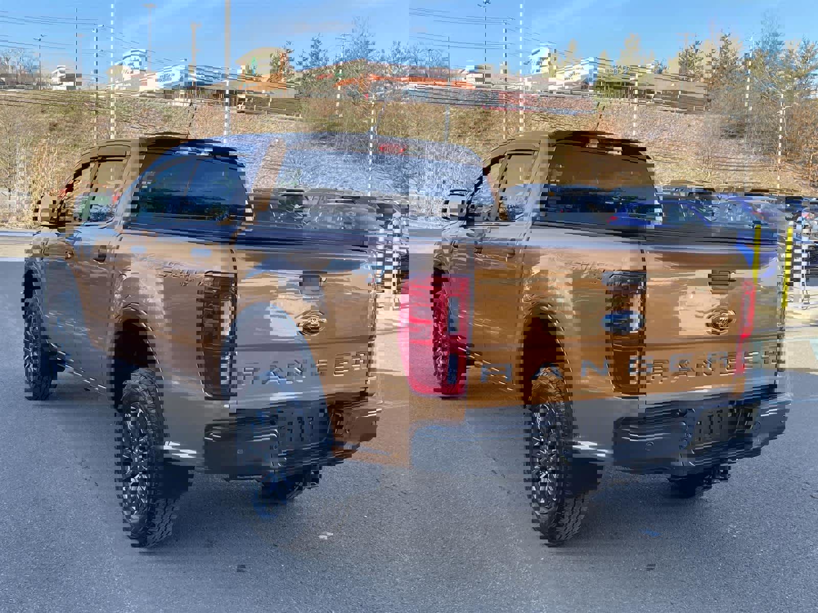 Used 2020 Ford Ranger XLT w/ Equipment Group 301A Mid image 3