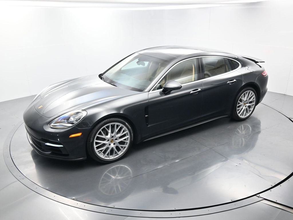 Used 2018 Porsche Panamera 4S image 32