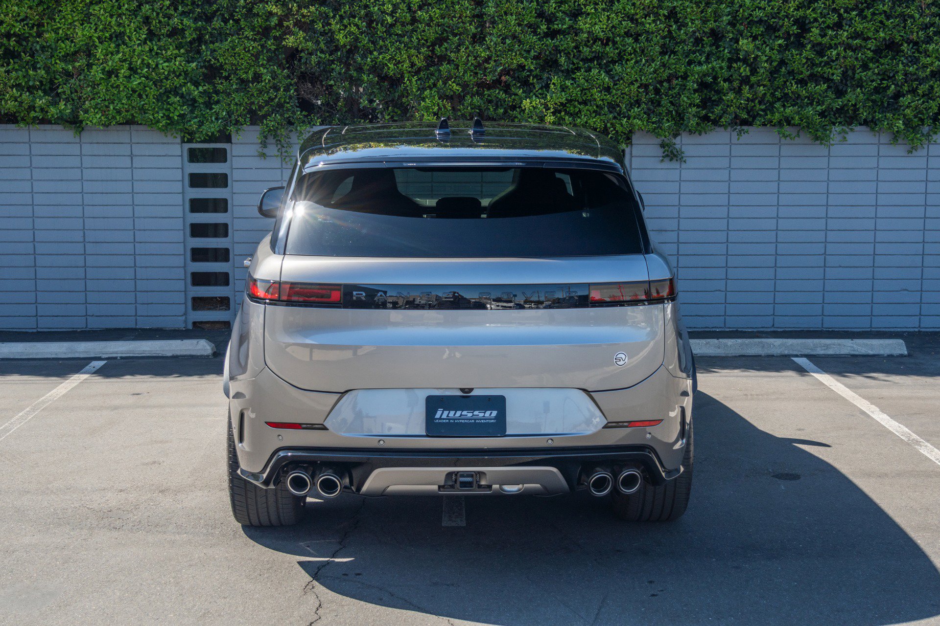 Used 2024 Land Rover Range Rover Sport image 3