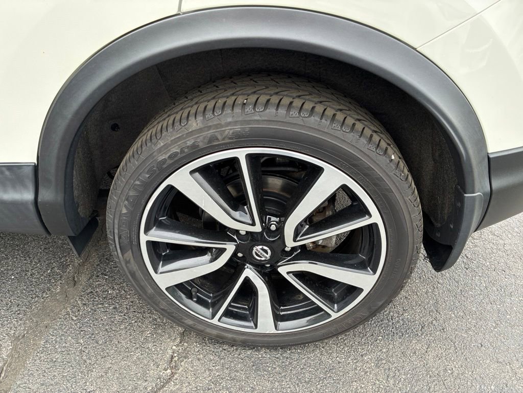 Certified 2019 Nissan Rogue Sport SL w/ Premium Package AWD/4WD image 11