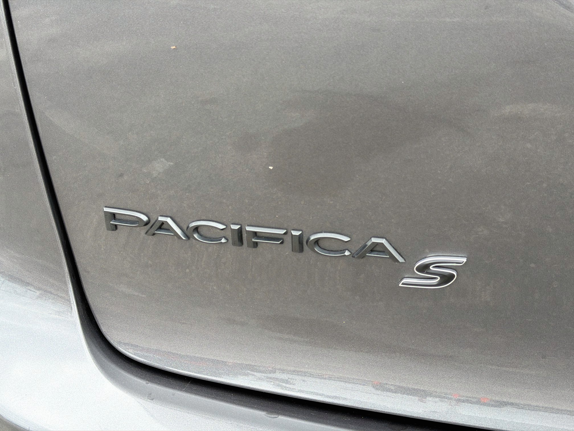 Used 2019 Chrysler Pacifica Limited w/ Advanced Safetytec Group FWD image 11
