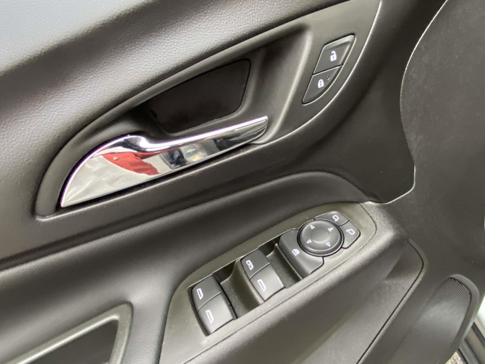 Certified 2024 Chevrolet Equinox LT image 8